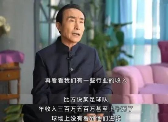 现场观看预告的小朋友们羡慕不已：;我也想和佩奇一起过年！家长也纷纷表示认同这种电影形式：;小孩大人都适合看，这才是合家欢电影，关键是宝宝很喜欢，春节首选电影就它了！两轮商场巡游后，为满足更多城市孩子迫不及待与佩奇见面的需求，佩奇和乔治将再度启程，继续为更多小朋友送上新年祝福，大年初一更会为喜欢他们的宝贝奉献一份亲子合家欢大礼！现场观影的观众都被影片所深深打动，有人因为中国有了自己的火种而心潮澎湃，也有人看到先辈们;不惜惟我身先死的牺牲而眼泛泪光